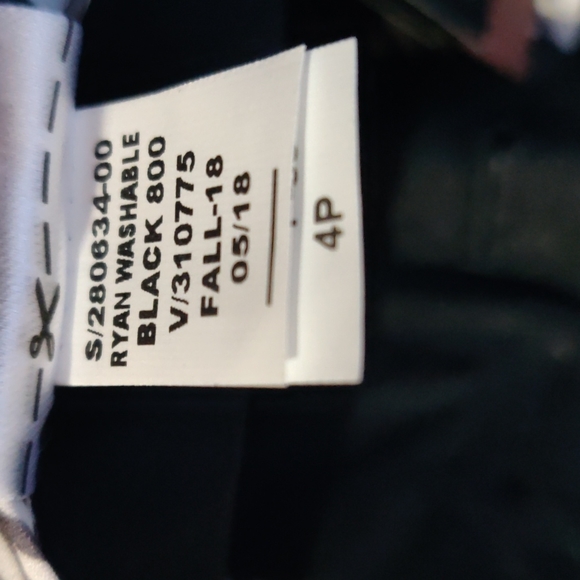 Petite Ryan Slim Straight-Fit Washable Italian Wool Pant - Picture 9 of 10